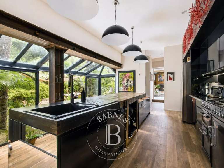 Maison Saint-Maur-des-Fossés - 5 chambres - 222m²