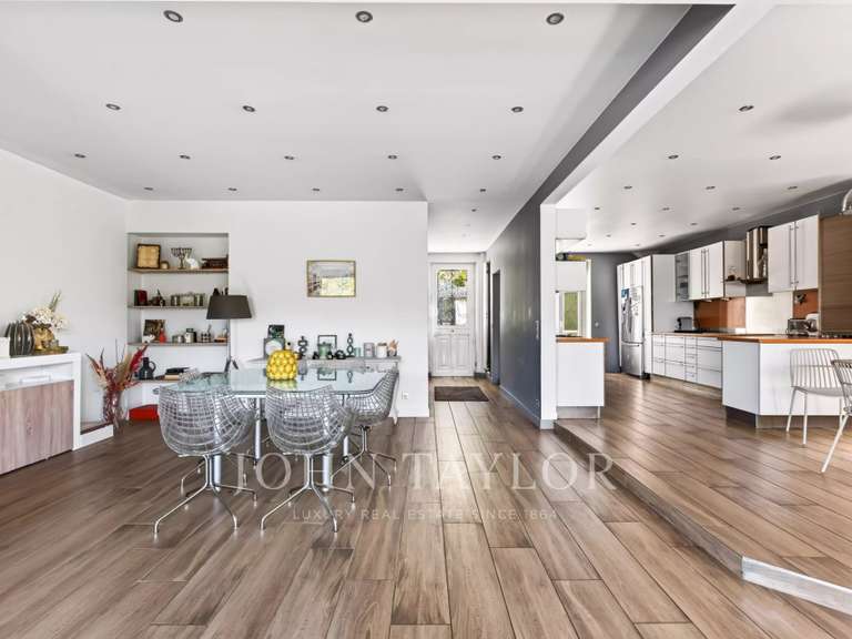 Maison Saint-Maur-des-Fossés - 380m²