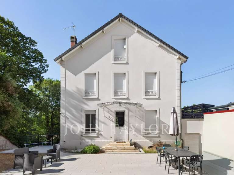 Maison Saint-Maur-des-Fossés - 380m²