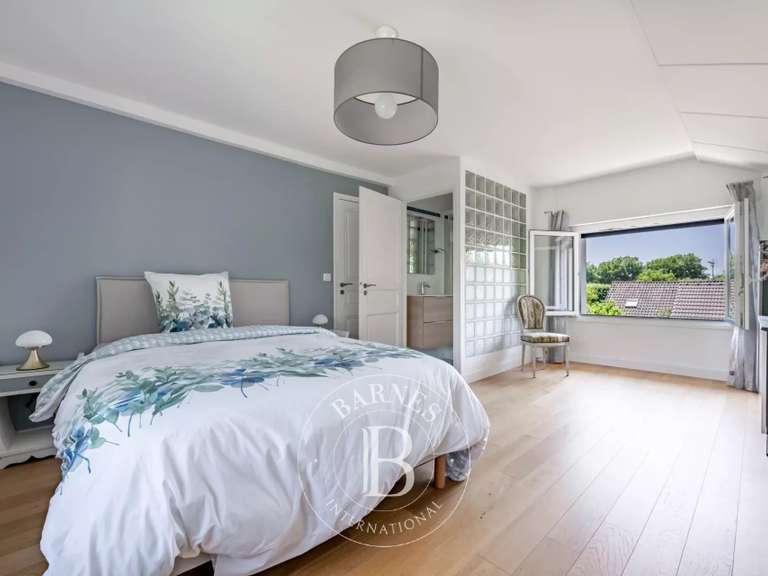 Maison Saint-Maur-des-Fossés - 4 chambres - 224m²