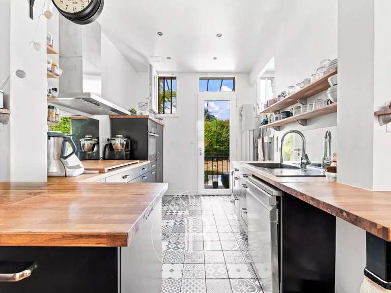 Maison Saint-Maur-des-Fossés - 4 chambres - 219m²