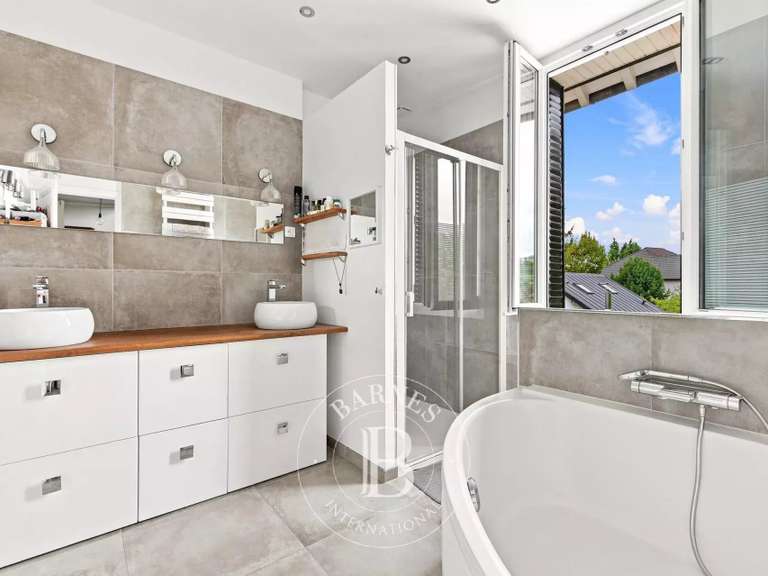 Maison Saint-Maur-des-Fossés - 4 chambres - 219m²