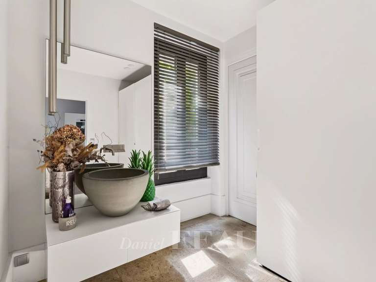 Maison Saint-Maur-des-Fossés - 7 chambres - 593m²