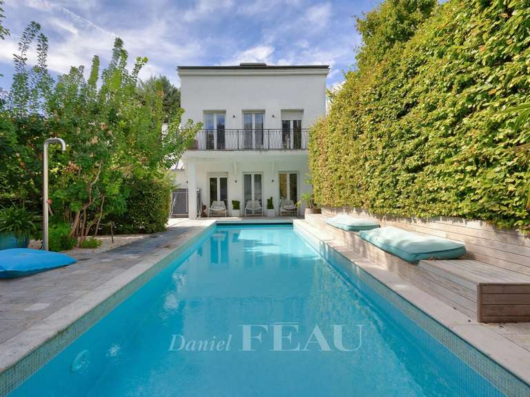 Maison Saint-Maur-des-Fossés - 7 chambres - 593m²