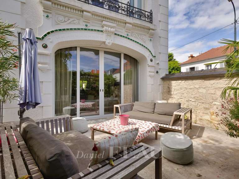 Maison Saint-Maur-des-Fossés - 7 chambres - 593m²
