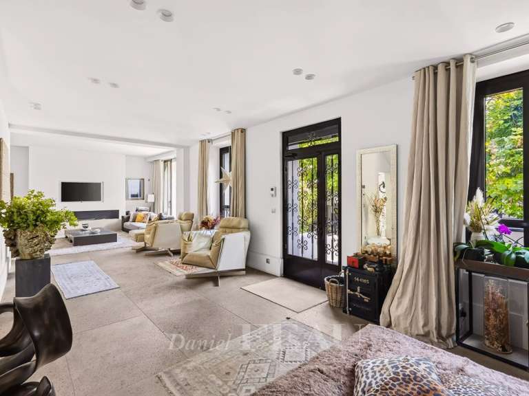 Maison Saint-Maur-des-Fossés - 7 chambres - 593m²