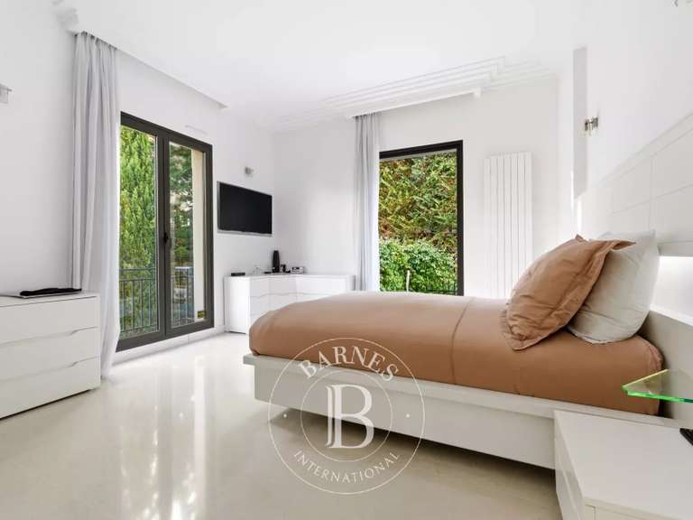 Maison Saint-Maur-des-Fossés - 5 chambres - 298m²