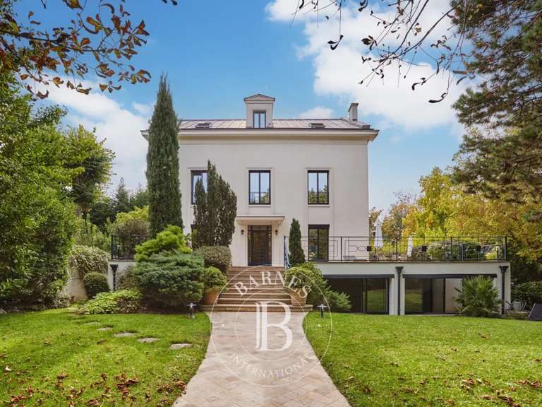 Maison Saint-Maur-des-Fossés - 5 chambres - 525m²