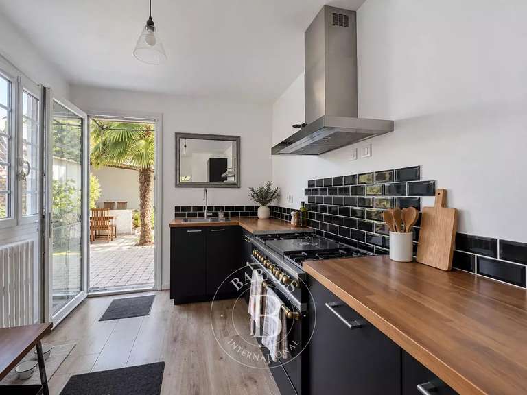Maison Saint-Maur-des-Fossés - 4 chambres - 179m²