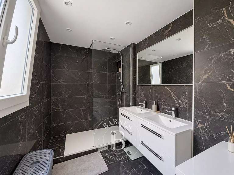 Maison Saint-Maur-des-Fossés - 4 chambres - 179m²