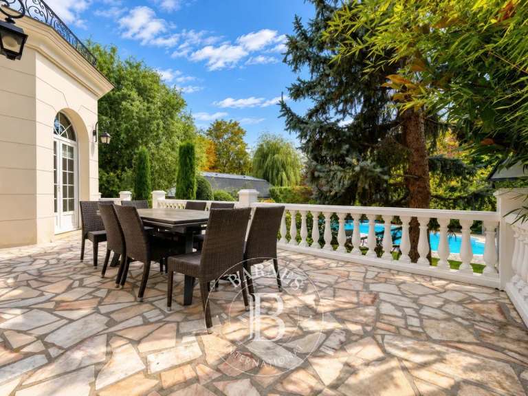 Maison Saint-Maur-des-Fossés - 10 chambres - 525m²