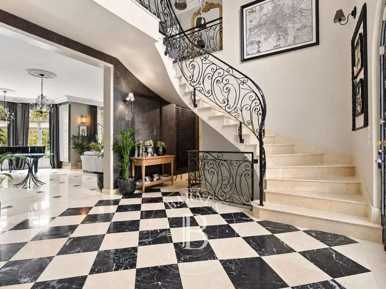 Maison Saint-Maur-des-Fossés - 10 chambres - 525m²
