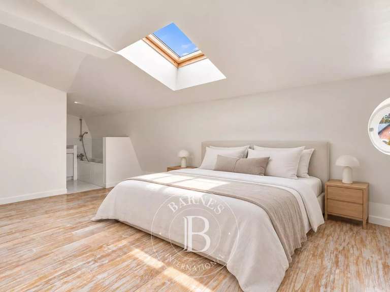 Maison Saint-Maur-des-Fossés - 10 chambres - 525m²