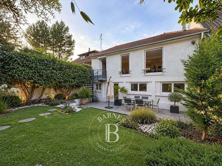 Maison Saint-Maur-des-Fossés - 4 chambres - 178m²