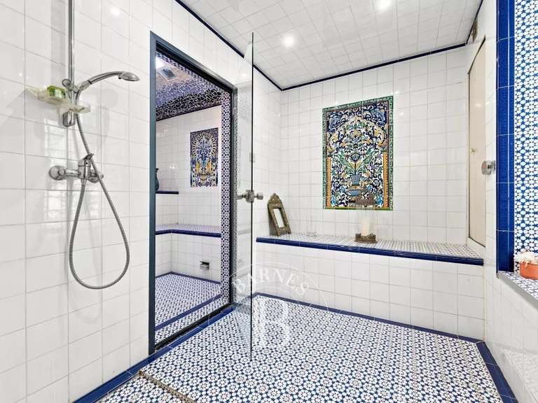 Maison Saint-Maur-des-Fossés - 5 chambres - 320m²