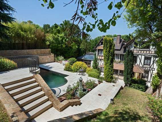 Manoir Saint-Maur-des-Fossés - 7 chambres - 357m²