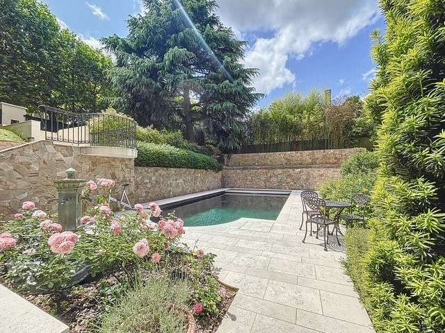 Manoir Saint-Maur-des-Fossés - 7 chambres - 357m²