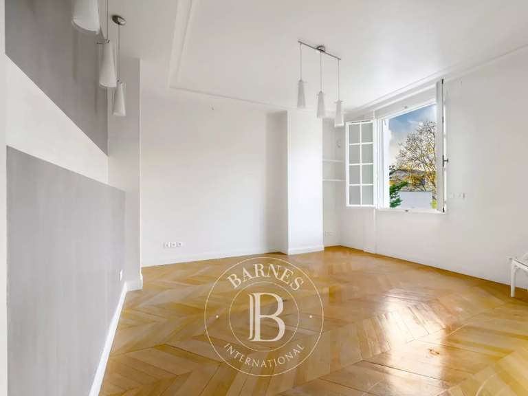 Property Saint-Maur-des-Fossés - 3 bedrooms - 609m²