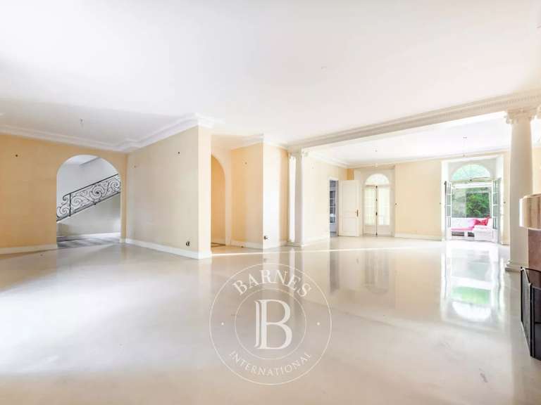 Property Saint-Maur-des-Fossés - 3 bedrooms - 609m²