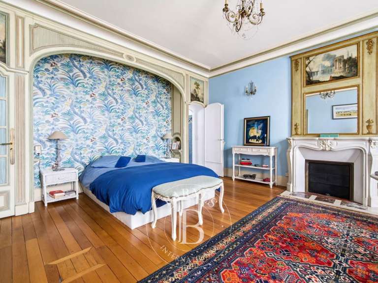 Propriété Saint-Maur-des-Fossés - 6 chambres - 578m²