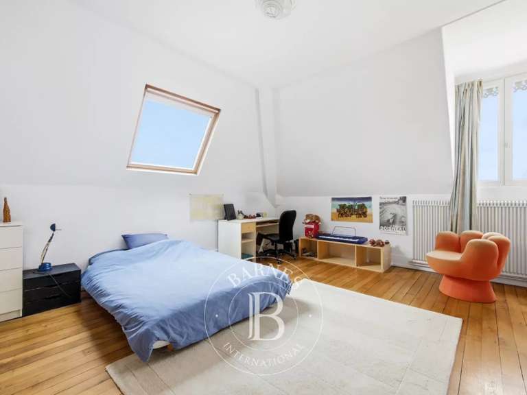 Propriété Saint-Maur-des-Fossés - 6 chambres - 578m²