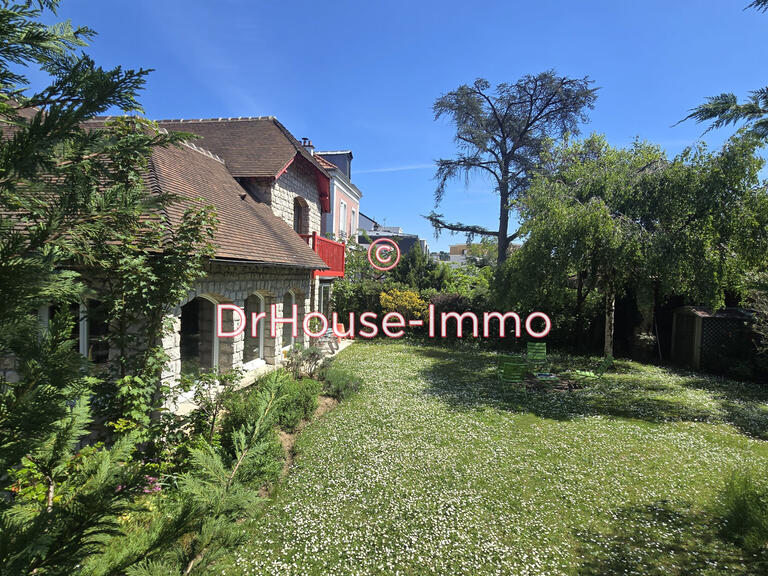 Villa Saint-Maur-des-Fossés - 4 bedrooms - 206m²