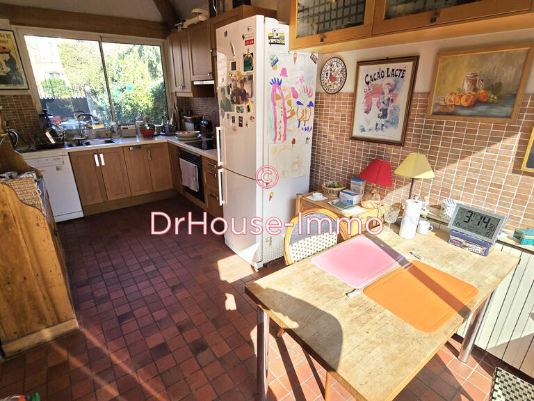 Villa Saint-Maur-des-Fossés - 4 bedrooms - 206m²