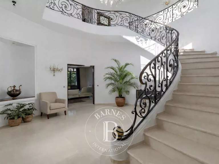 Villa Saint-Maur-des-Fossés - 7 bedrooms - 350m²