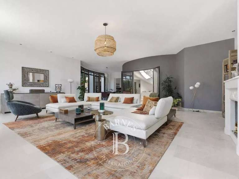 Villa Saint-Maur-des-Fossés - 7 bedrooms - 350m²