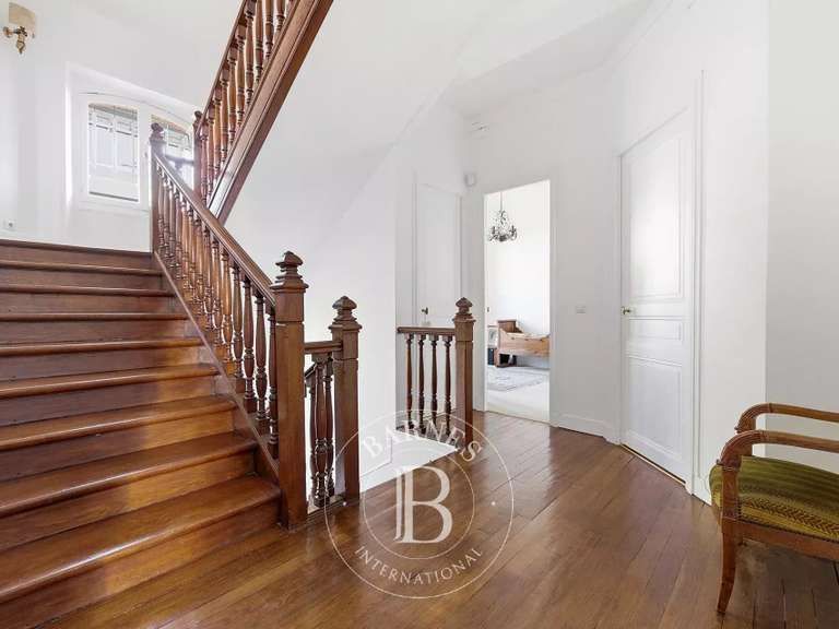 Villa Saint-Maur-des-Fossés - 7 chambres - 364m²