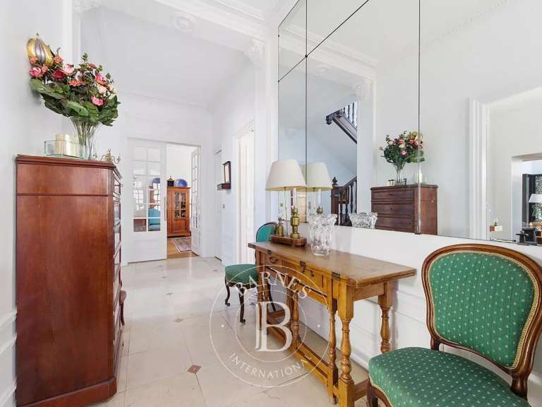 Villa Saint-Maur-des-Fossés - 7 chambres - 364m²