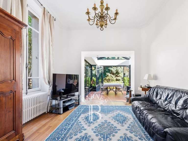 Villa Saint-Maur-des-Fossés - 7 chambres - 364m²