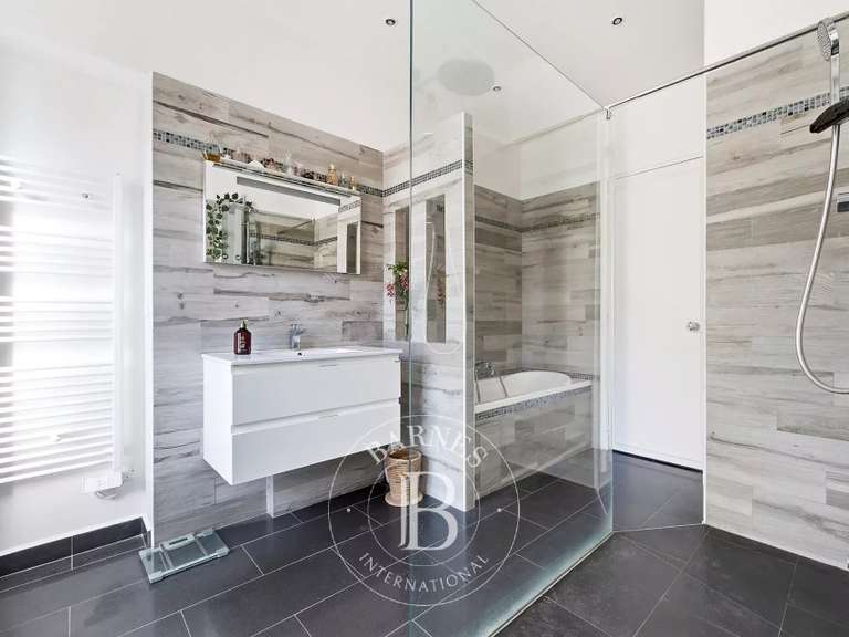 Villa Saint-Maur-des-Fossés - 7 chambres - 364m²