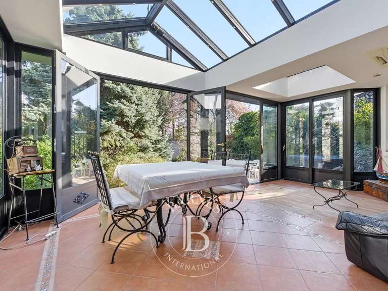 Villa Saint-Maur-des-Fossés - 7 chambres - 364m²