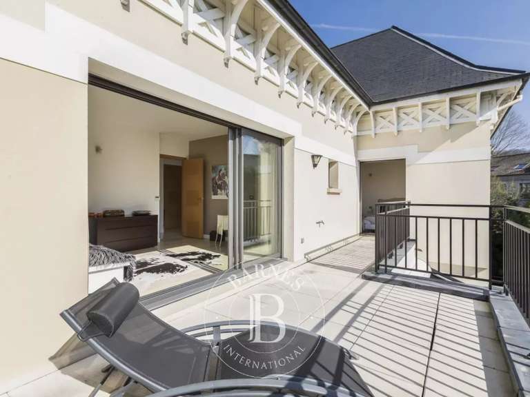 Villa Saint-Maur-des-Fossés - 5 chambres - 298m²