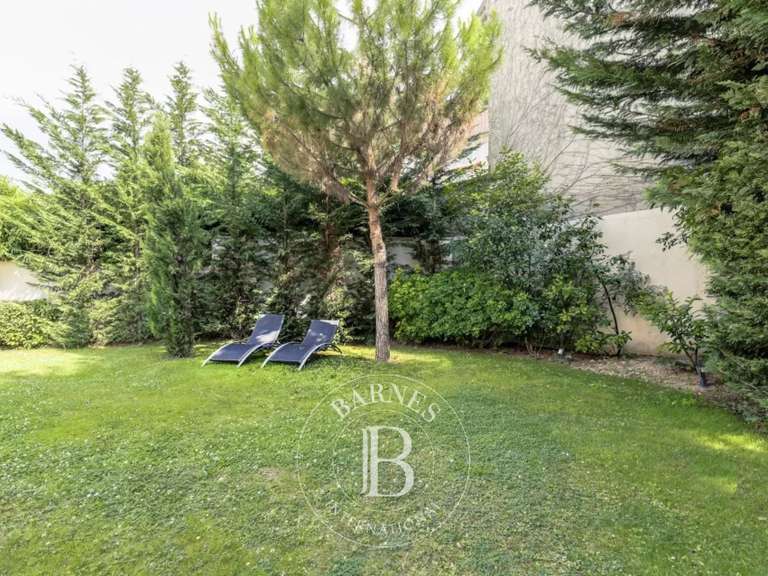 Villa Saint-Maur-des-Fossés - 5 chambres - 298m²