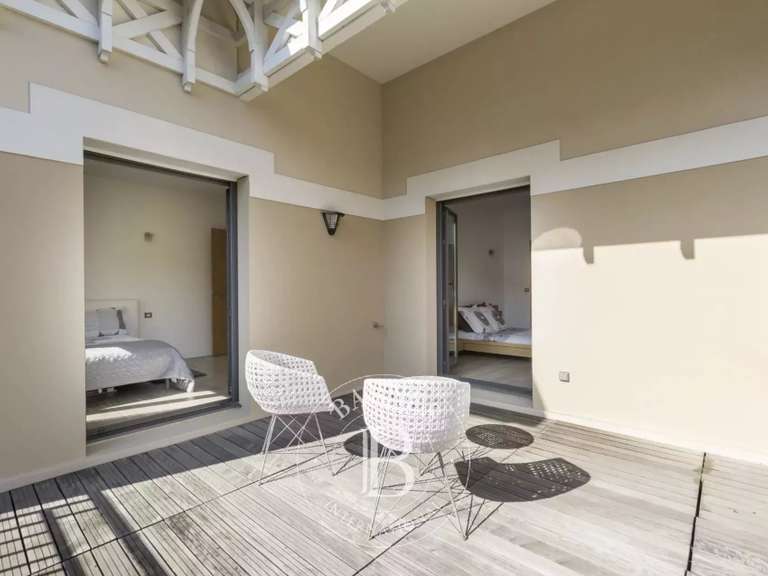 Villa Saint-Maur-des-Fossés - 5 chambres - 298m²