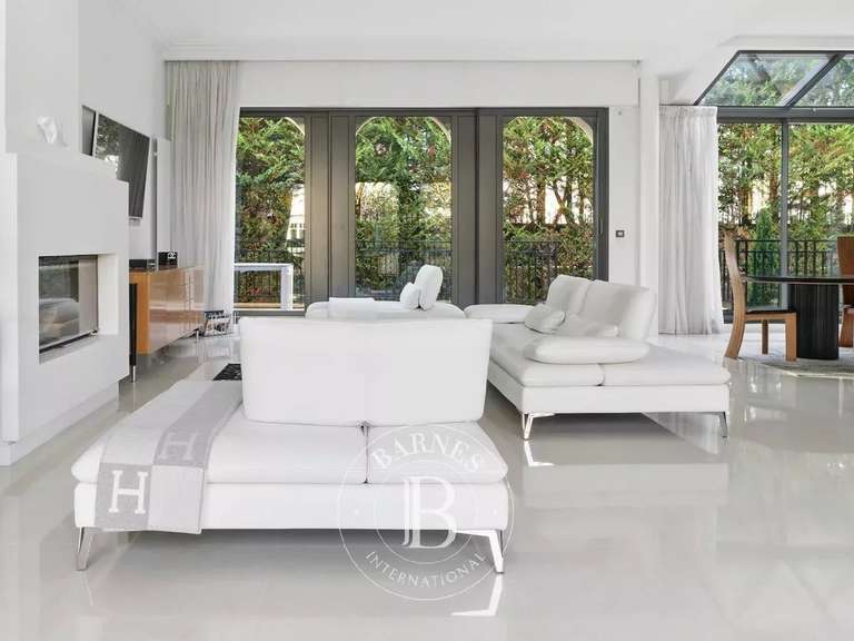 Villa Saint-Maur-des-Fossés - 5 chambres - 298m²