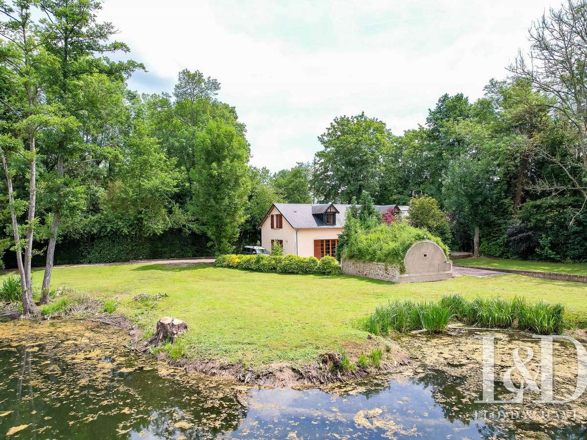 House Saint-Maurice-Montcouronne