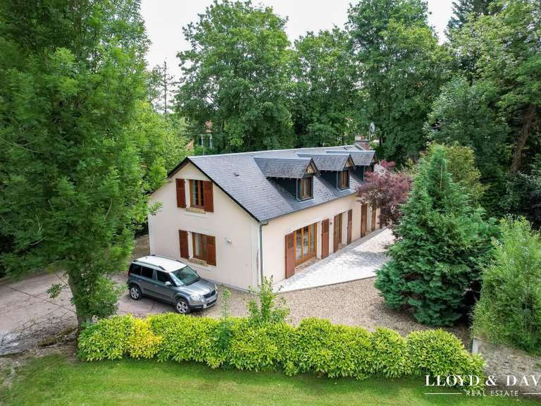 Maison Saint-Maurice-Montcouronne - 9 chambres - 310m²