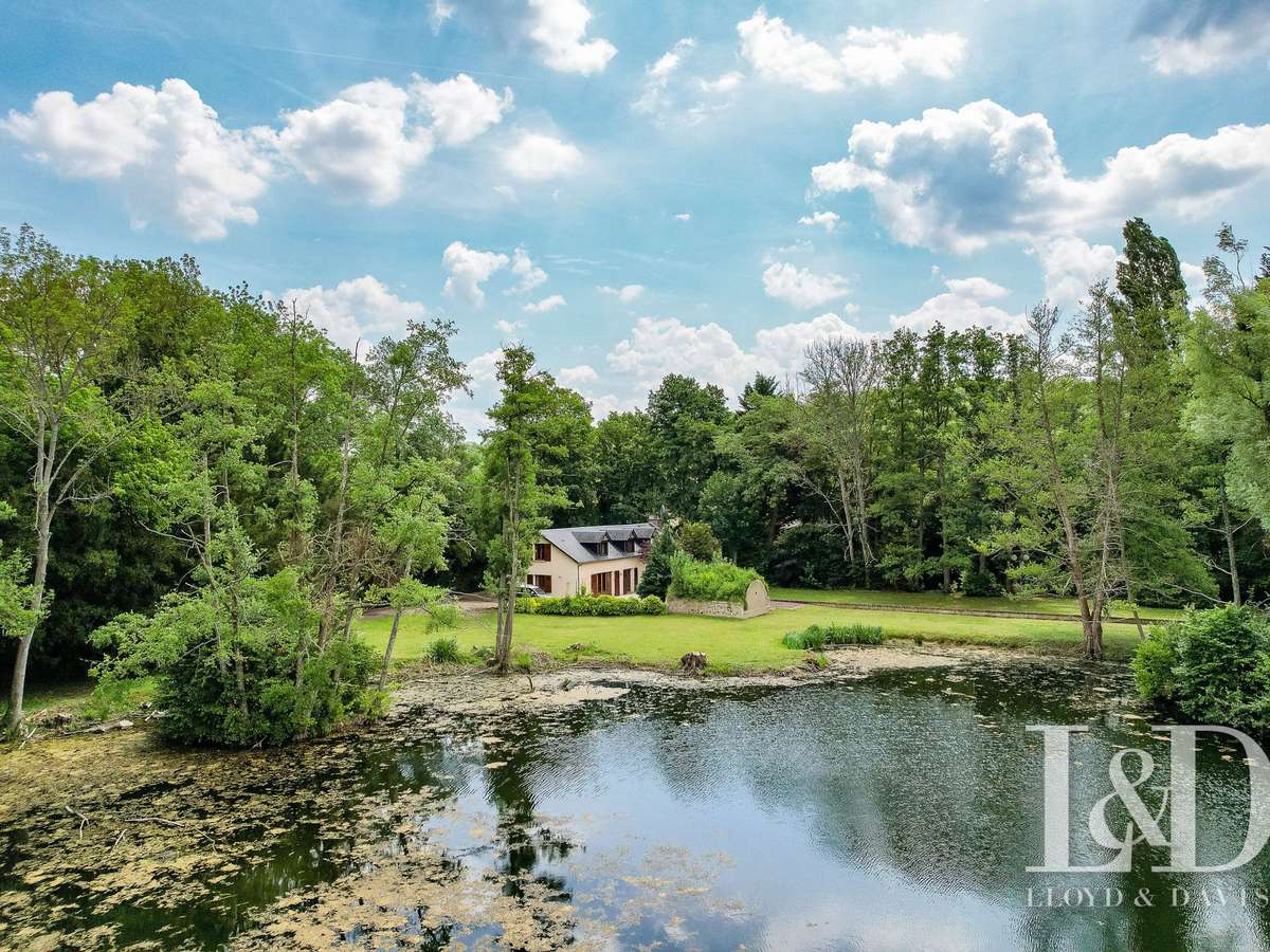 House Saint-Maurice-Montcouronne