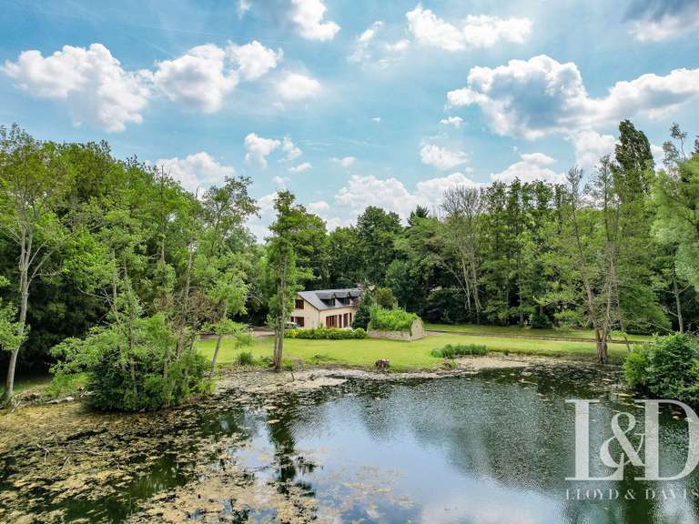 House Saint-Maurice-Montcouronne - 9 bedrooms - 310m²