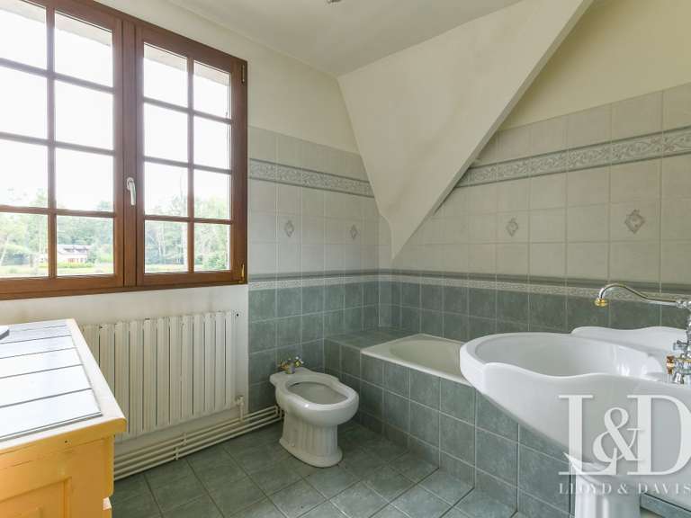 House Saint-Maurice-Montcouronne - 9 bedrooms - 310m²