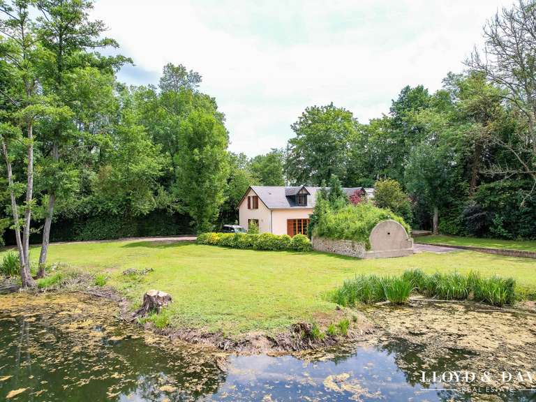 Maison Saint-Maurice-Montcouronne - 9 chambres - 310m²
