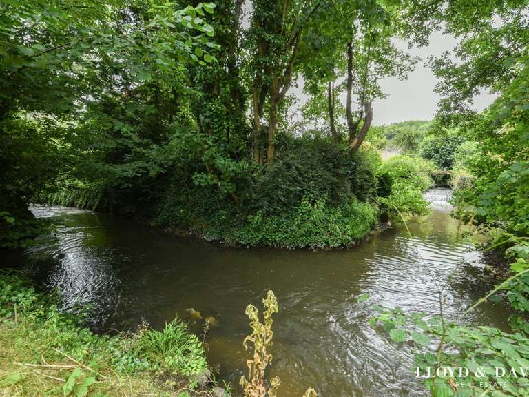 Maison Saint-Maurice-Montcouronne - 9 chambres - 310m²