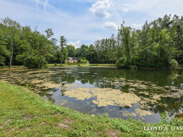 Maison Saint-Maurice-Montcouronne - 9 chambres - 310m²