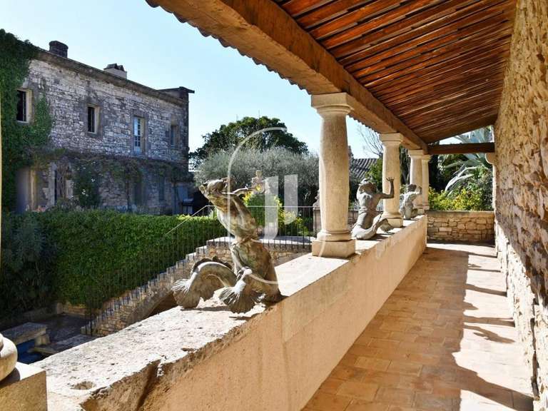 Château Saint-Maximin - 9 chambres - 1368m²