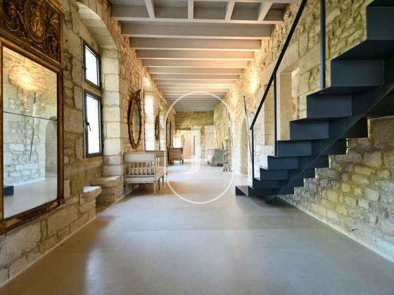 Château Saint-Maximin - 9 chambres - 1368m²