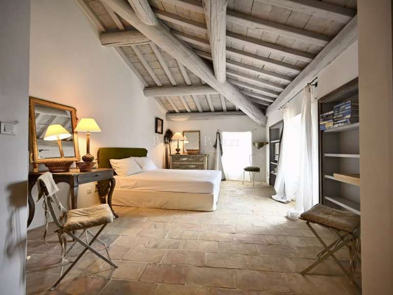 Maison Saint-Maximin - 5 chambres - 515m²