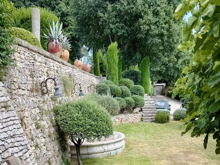 Maison Saint-Maximin - 5 chambres - 515m²
